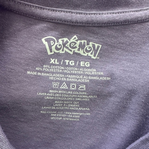 Pokémon T-Shirt with Pikachu Graphic/ Woman XL - Picture 7 of 9